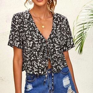 Ditsy Floral Print tie front top